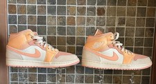 Air Jordan 1 Mid arancione