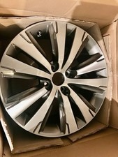 CERCHIO PEUGEOT 2008 - 3008 - 17 POLLICI PARI AL NUOVO -9802462337