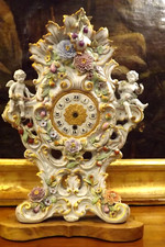 Orologio in porcellana di