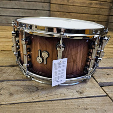 Tamburo a rullante 14" Sonor SQ2 guscio sottile in betulla, noce americano