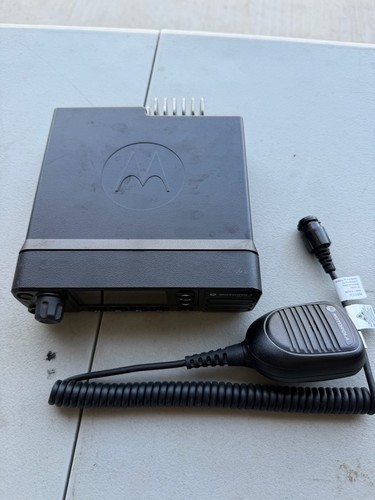 Motorola xpr5550e uhf - motorola,