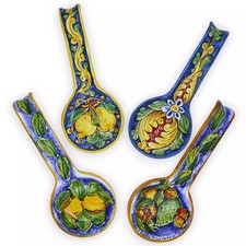 Poggia mestolo in pregiata ceramica, vari decori (1Unità) l 27 x 12 cm ca.