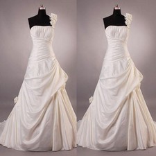 Abiti da sposa in raso