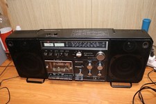 Radio d'epoca Sanyo M9998L