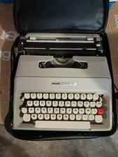 macchina da scrivere Olivetti