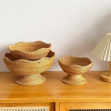 Cesto di frutta intrecciato