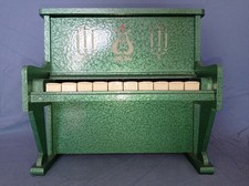 Pianoforte giocattolo vintage