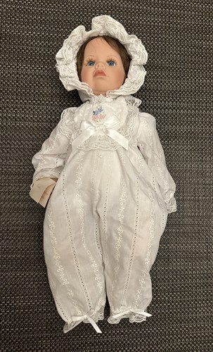 Bambola vintage porcellana