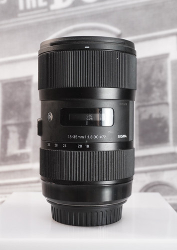 Sigma 8 canon ef - f1.8,