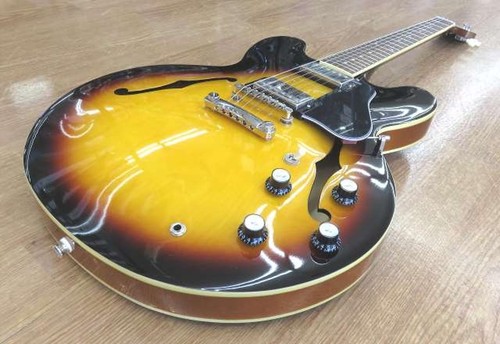 Epiphone inspired gibson - by,