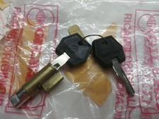 Bloccasterzo doppie chiavi