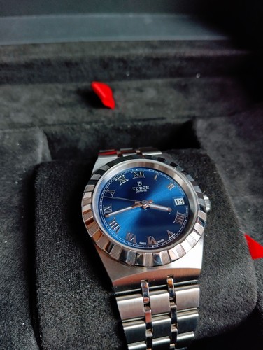 Tudor royal date - tudor, blu