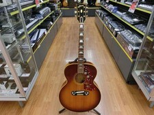 GIBSON Chitarra acustica J-200
