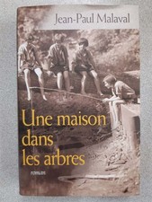 Une Maison Dans Les Arbres /