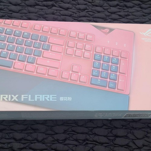 Rog strix flare - pnk, ltd