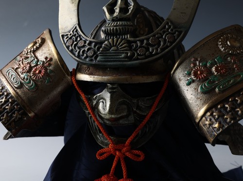 Vecchio casco samurai - da,