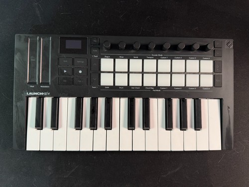 Novation launchkey mini mk4 - 25,