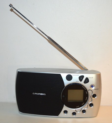 Radio portable reveil grunding - portable,