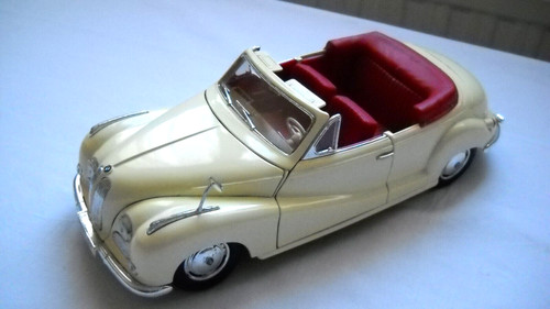 Maisto bmw 502 - 1/18, (1955)