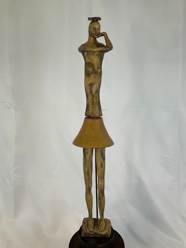 Scultura figura femminile