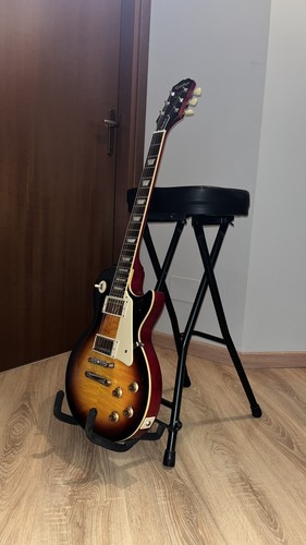 Sgabello pieghevole chitarra