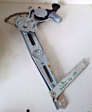 MOTORINO ALZACRISTALLI VETRO ANTERIORE DESTRO DX TOYOTA YARIS 2013 2020 ORIGINAL