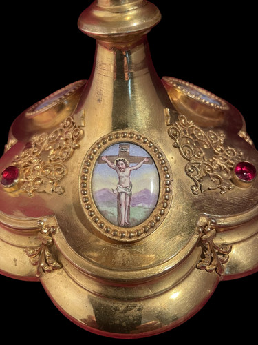 Antico calice religioso