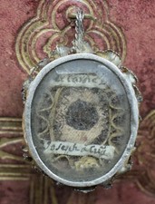 relic reliquary reliquia
