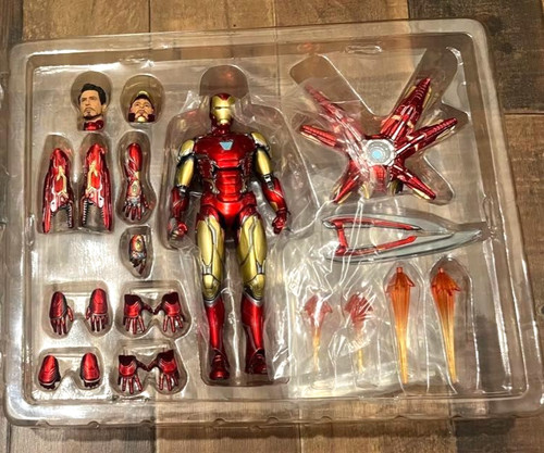Mafex 140 iron - mafex,
