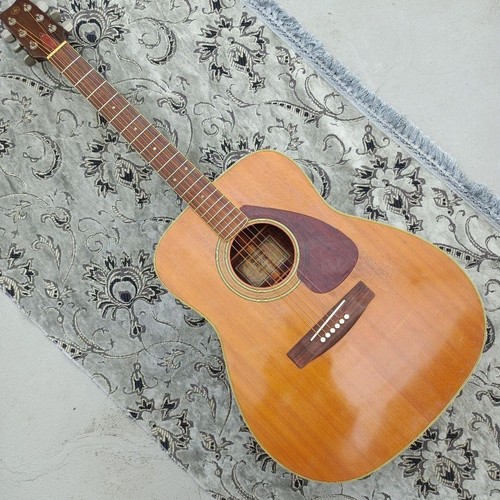 Chitarra acustica vintage