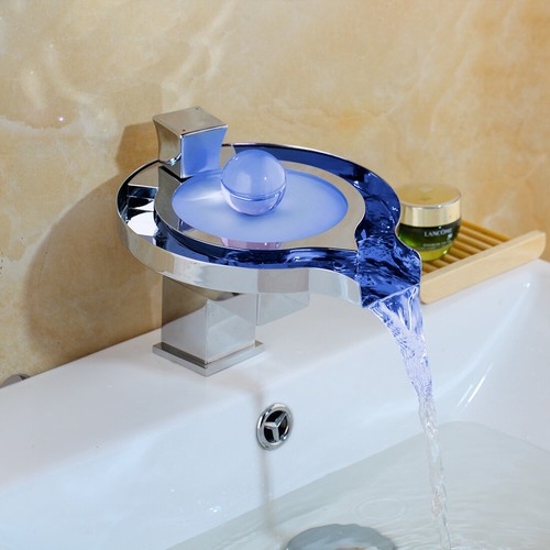 Miscelatore lavabo bagno