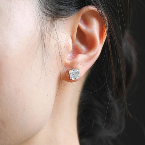 Orecchini perno moissanite - a,