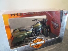 1:18 Harley Davidson 2022 Road