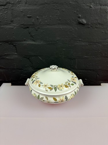 Wedgwood beaconsfield lidded - wedgwood,