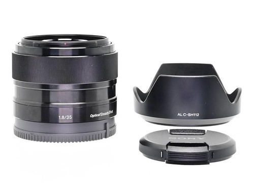 Sony 1 8 oss - f/1.8,