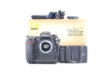 Corpo Nikon D2H con accessori