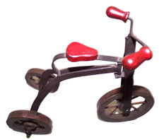 Bambola legno e metallo 8