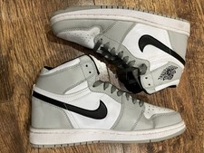 Nike Air Jordan 1 Mid Light