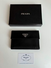 PORTAFOGLIO PRADA MODELLO