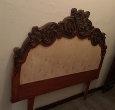 Testata da letto con fregi