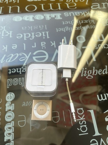 Ipod shuffle 4th gen - shuffle, beige