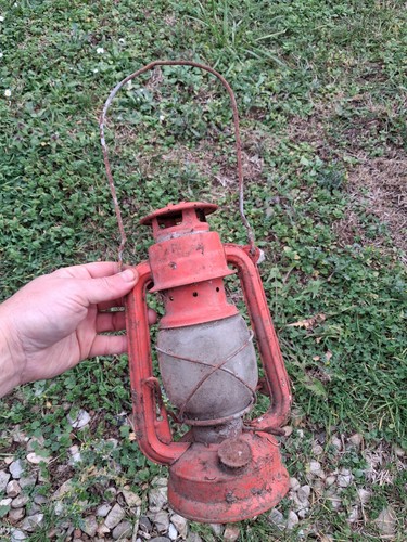 Vecchia lampada petrolio no - a,