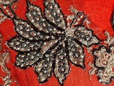 Pizzo Tulle Ricamato Perline Fiori scampolo Lace Tulle Embroidered remnant beads