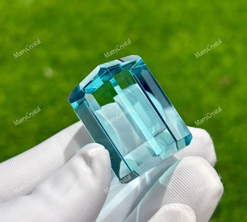 Pietra preziosa taglio cubo