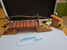 PRESEPE STATUINE PONTE IN LEGNO CON CASETTA IN SUGHERO E CARTONCINO