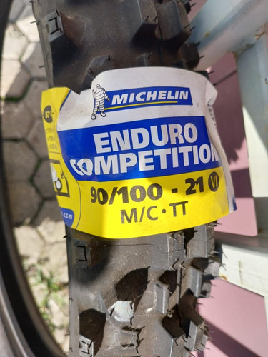 Pneumatico 100 vi 57r - 90/100-21,