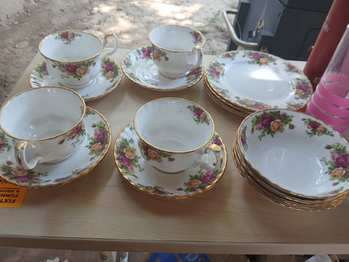 Vintage royal albert - albert, bone