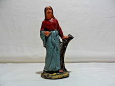 Presepe. Fontanini ? in cartapesta Nardi? DONNA SUL STECCATO CM 10