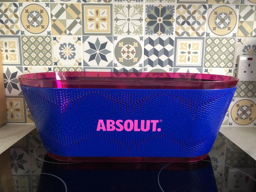 Absolut vodka large ice - absolut.,