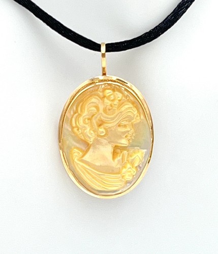 Ciondolo cammeo madreperla oro - cammeo,
